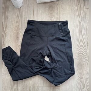 CALIA by Carrie Underwood women's ruched capri leggings